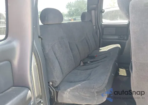 2001 Chevrolet Silverado 1500 Ls from USA, damaged, VIN 2GCEC19W311137174